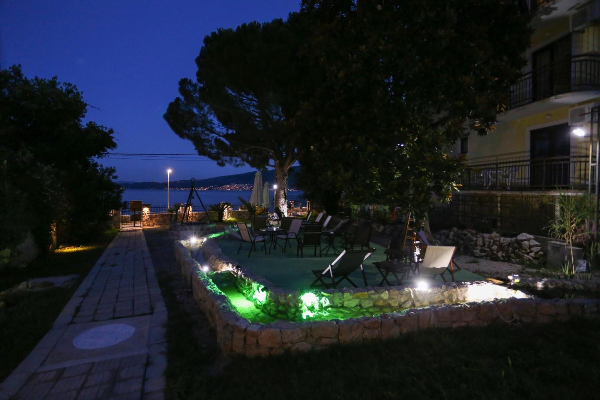 Apartments Cukovic Херцег Нови Екстериор снимка
