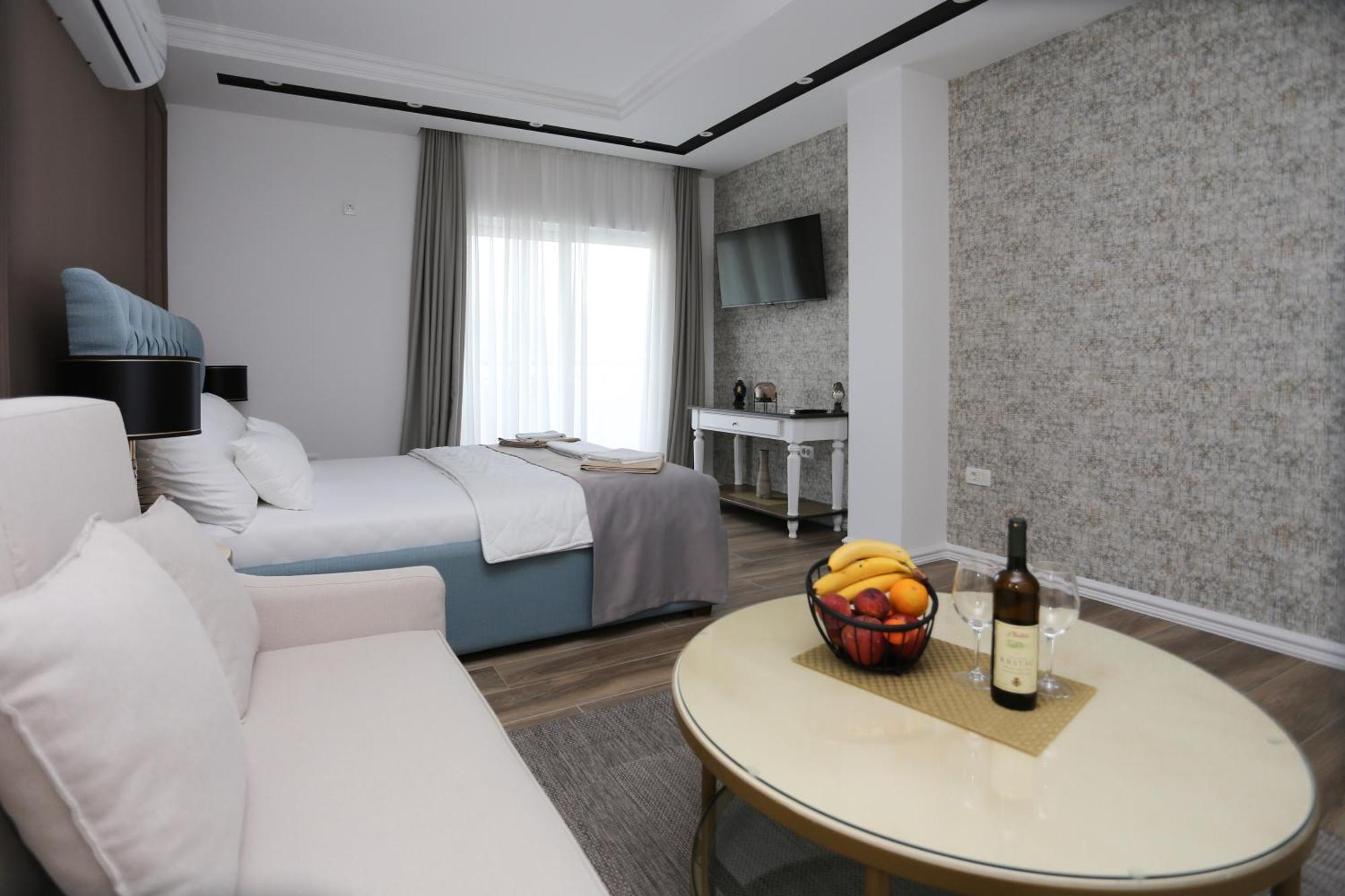 Apartments Cukovic Херцег Нови Екстериор снимка